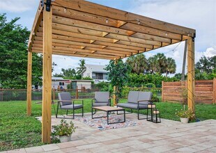 1247 Carlene Ave in Ft. Myers, FL - Building Photo - Building Photo