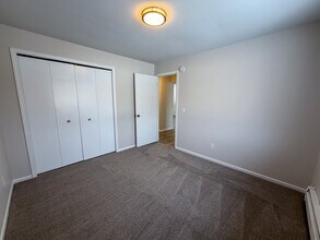 1356 Vineland Ct SE in Grand Rapids, MI - Building Photo - Building Photo