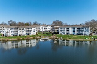 Lake Edge Condos in Lexington, KY - Building Photo