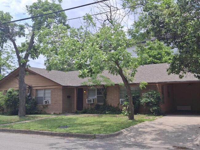 property at 103 W 35th St