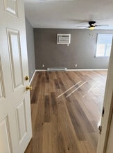 Maple Ave Apartments in Waukesha, WI - Foto de edificio - Building Photo