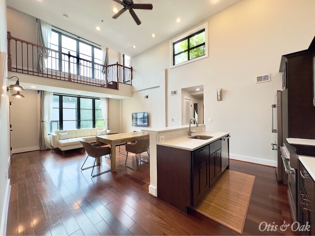 property at 4004 Edmunds St NW