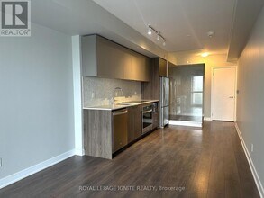 2-712 Sonic Way in Toronto, ON - Building Photo - Building Photo