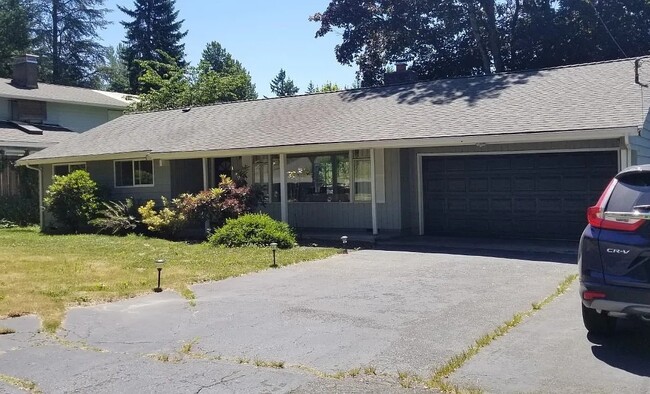 property at 16605 NE 87th St