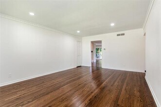 6737 Lakefair Cir in Dallas, TX - Building Photo - Building Photo