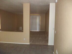 13571 W Post Dr in Surprise, AZ - Building Photo - Building Photo