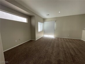 9617 Sound View Ave in Las Vegas, NV - Building Photo - Building Photo