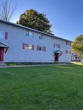 1427 Oneida St, Unit B-4 in Utica, NY - Building Photo - Building Photo