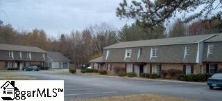 713 E Curtis St in Simpsonville, SC - Foto de edificio