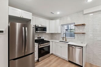 1544 S Bambrey St in Philadelphia, PA - Foto de edificio - Building Photo