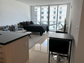 79 SW 12th St, Unit 1505-S in Miami, FL - Building Photo - Building Photo