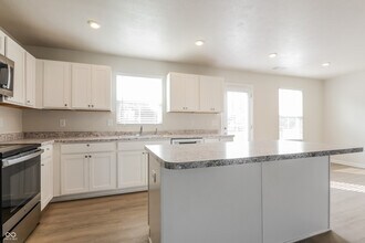 13781 N Rising Sun Cir E in Camby, IN - Building Photo - Building Photo