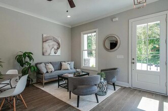 552 Acklen Park Dr, Unit 552 Acklen Park Dr in Nashville, TN - Foto de edificio - Building Photo