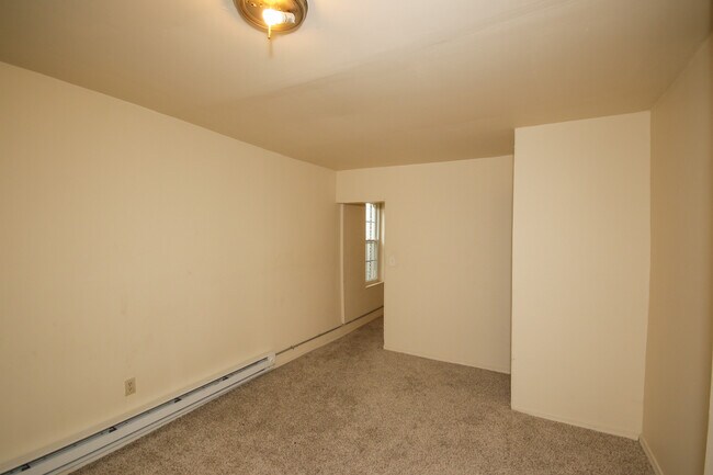 2254 Annapolis Rd-Unit -1 in Baltimore, MD - Building Photo - Building Photo