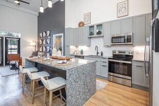 Sterling Nashville West in Nashville, TN - Building Photo