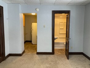 264 College St SE, Unit 3 in Valley City, ND - Foto de edificio - Building Photo