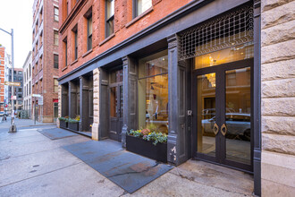 7-9 Harrison St in New York, NY - Building Photo - Building Photo