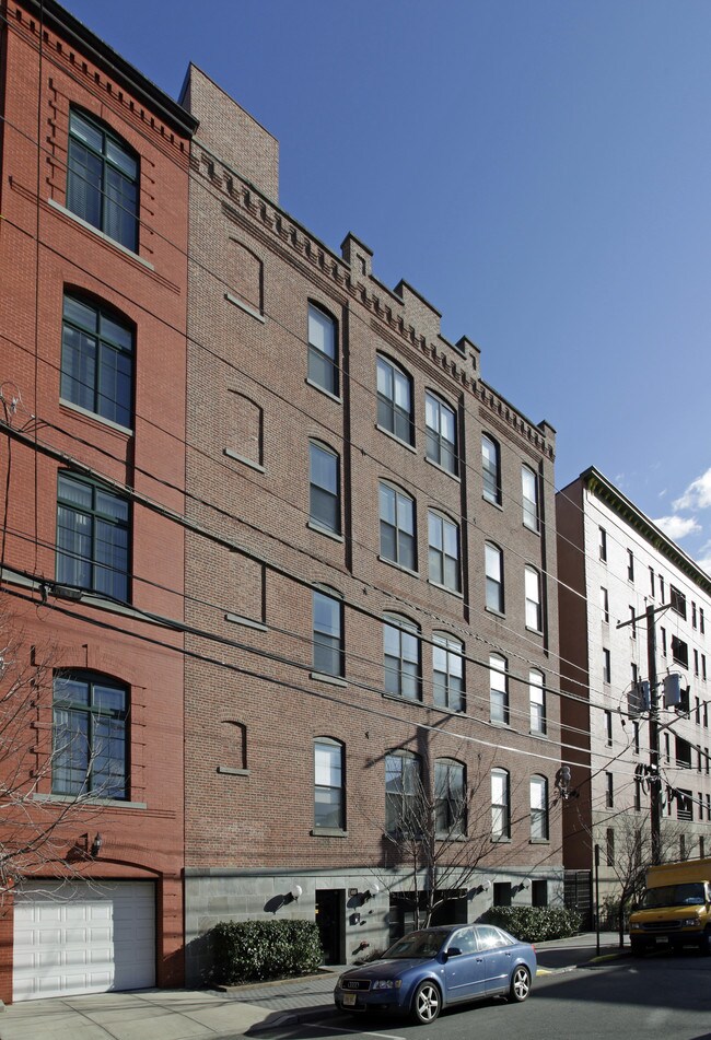1015-1019 Clinton St in Hoboken, NJ - Building Photo - Building Photo