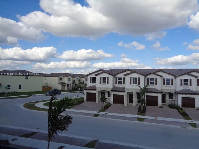 property at 2514 SE 29th St