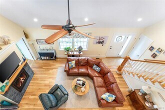 61 Atlantic Ave in Hampton Bays, NY - Building Photo - Building Photo