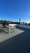9042 18th Ave SW, Unit B in Seattle, WA - Building Photo - Building Photo
