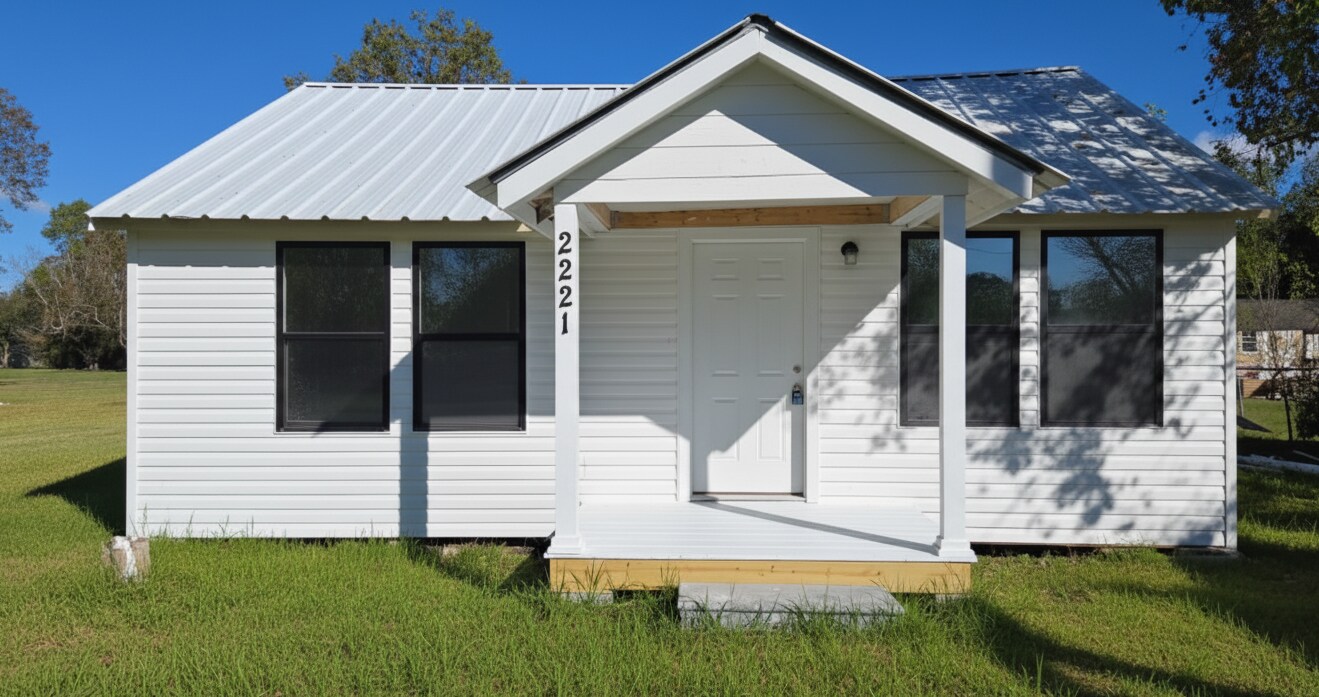 2221 Norma St in Port Arthur, TX - Building Photo