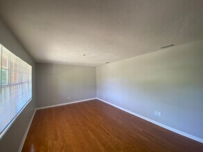 2408 Dundee Dr in Tallahassee, FL - Building Photo - Building Photo