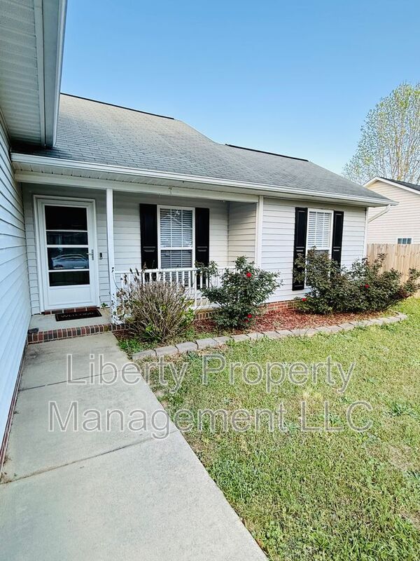 805 Broadmore Dr in Fayetteville, NC - Building Photo - Building Photo