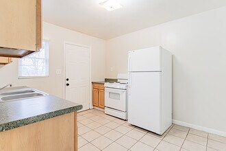 1107 Hampton Avenue Ext in Greenville, SC - Building Photo - Building Photo