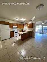 1347 E Wyoming St in Tucson, AZ - Building Photo - Building Photo