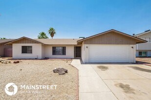 15202 N 38th Ave in Phoenix, AZ - Building Photo