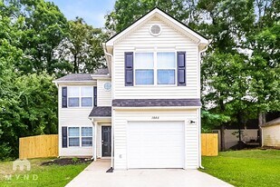 1666 Hallmark Hills Dr in Griffin, GA - Building Photo