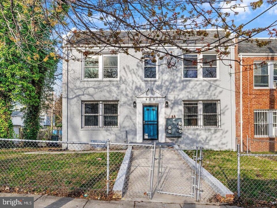 405 34th St SE in Washington, DC - Building Photo