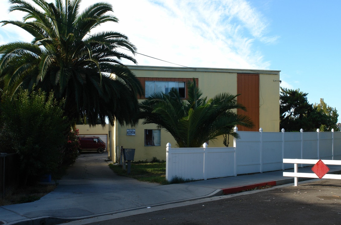 596 W William St in San Jose, CA - Building Photo