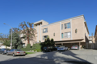 1020 S Sherbourne Dr Apartments