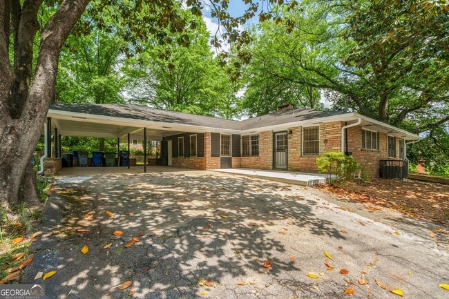 1930 Hollywood Rd NW in Atlanta, GA - Building Photo - Building Photo