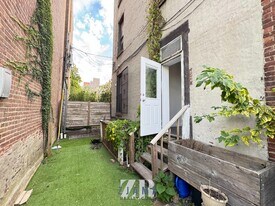 68 Putnam Ave in Brooklyn, NY - Building Photo