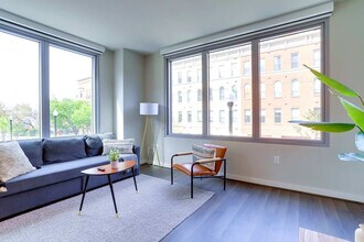 1122 N Hudson St in Arlington, VA - Building Photo - Building Photo