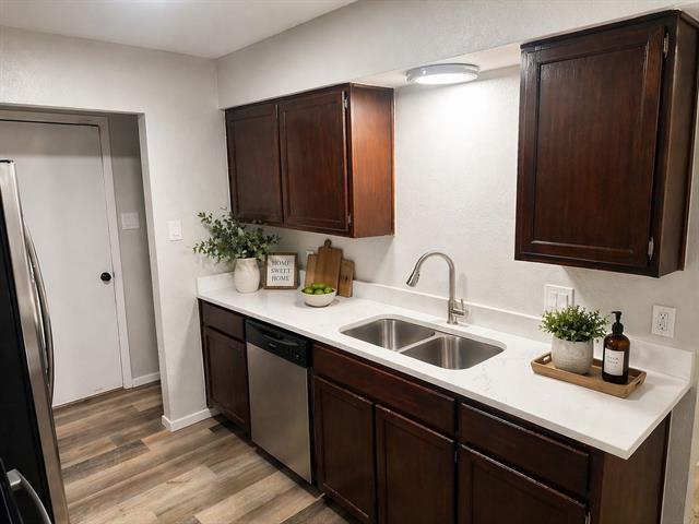 517 Signal Hill Ct S in Fort Worth, TX - Building Photo - Building Photo