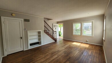 112 E Maple St in Fayetteville, AR - Building Photo - Building Photo