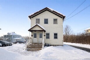 109 1st St in Rome, NY - Building Photo