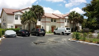 11401 NW 45th St Apartments