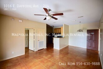 1016 E Daffodil Ave, Unit 204 in McAllen, TX - Foto de edificio - Building Photo