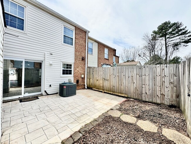 1802 E Durham in Virginia Beach, VA - Building Photo - Building Photo