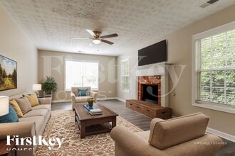 121 Lake Valley Dr SW in Loganville, GA - Building Photo - Building Photo
