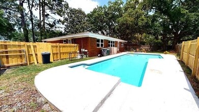 2704 Boquette Ave in Jacksonville, FL - Building Photo - Building Photo