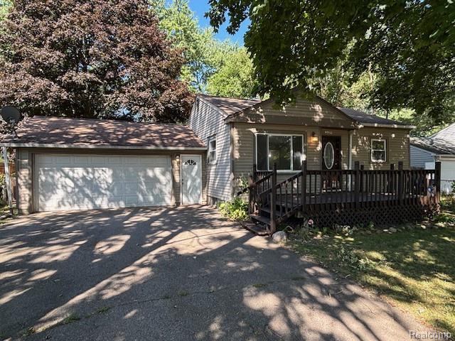 property at 2619 Bender Ave
