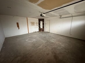 737 S Spruce St in Tulare, CA - Building Photo - Building Photo