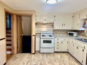 45 Wildwood Dr in Cranston, RI - Building Photo - Building Photo