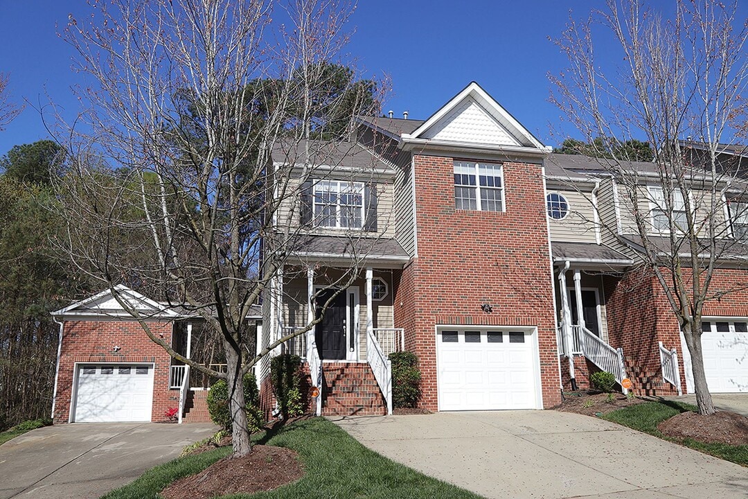 5947 Four Townes Ln in Raleigh, NC - Building Photo